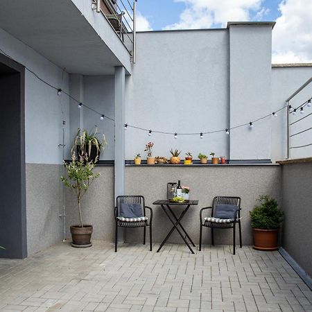 Apartman Yellow Submarine Se Slunnou Terasou Kutna Hora Bagian luar foto