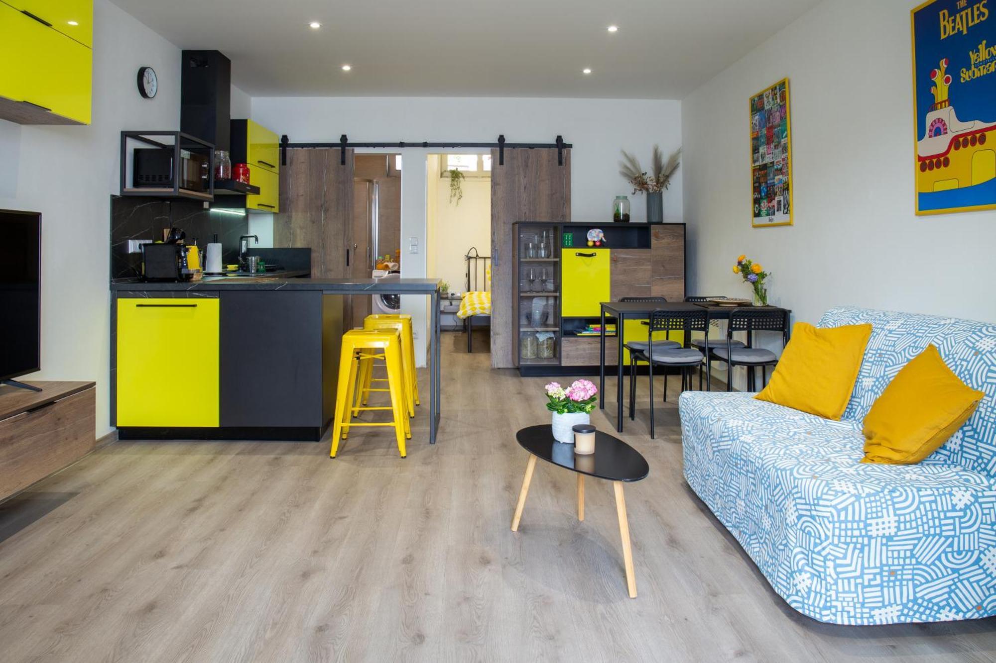 Apartman Yellow Submarine Se Slunnou Terasou Kutna Hora Bagian luar foto